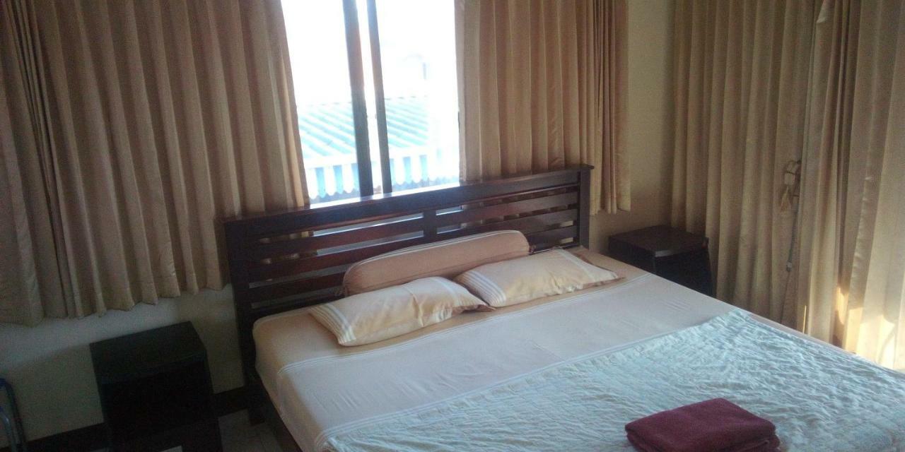 M & A Guesthouse Hua Hin Exterior photo