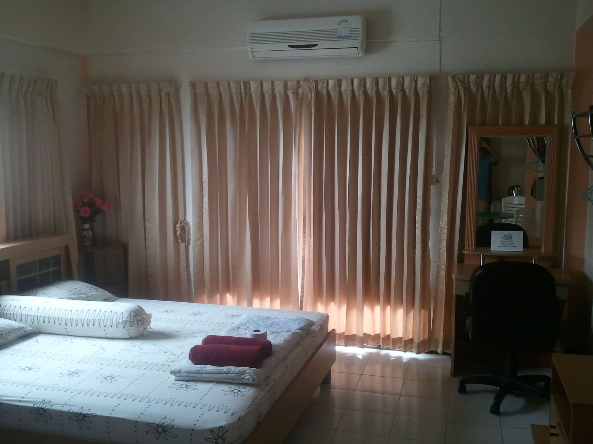 M & A Guesthouse Hua Hin Exterior photo
